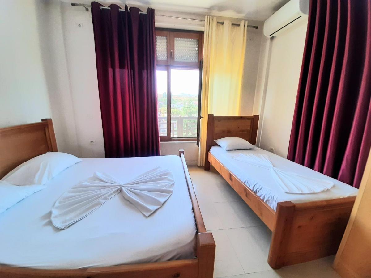 Hotel Vila Giorgio Shkodër Esterno foto