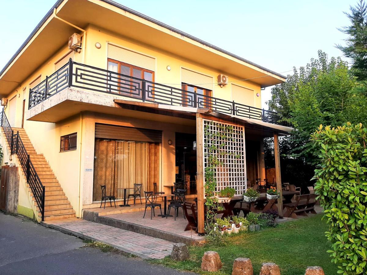 Hotel Vila Giorgio Shkodër Esterno foto