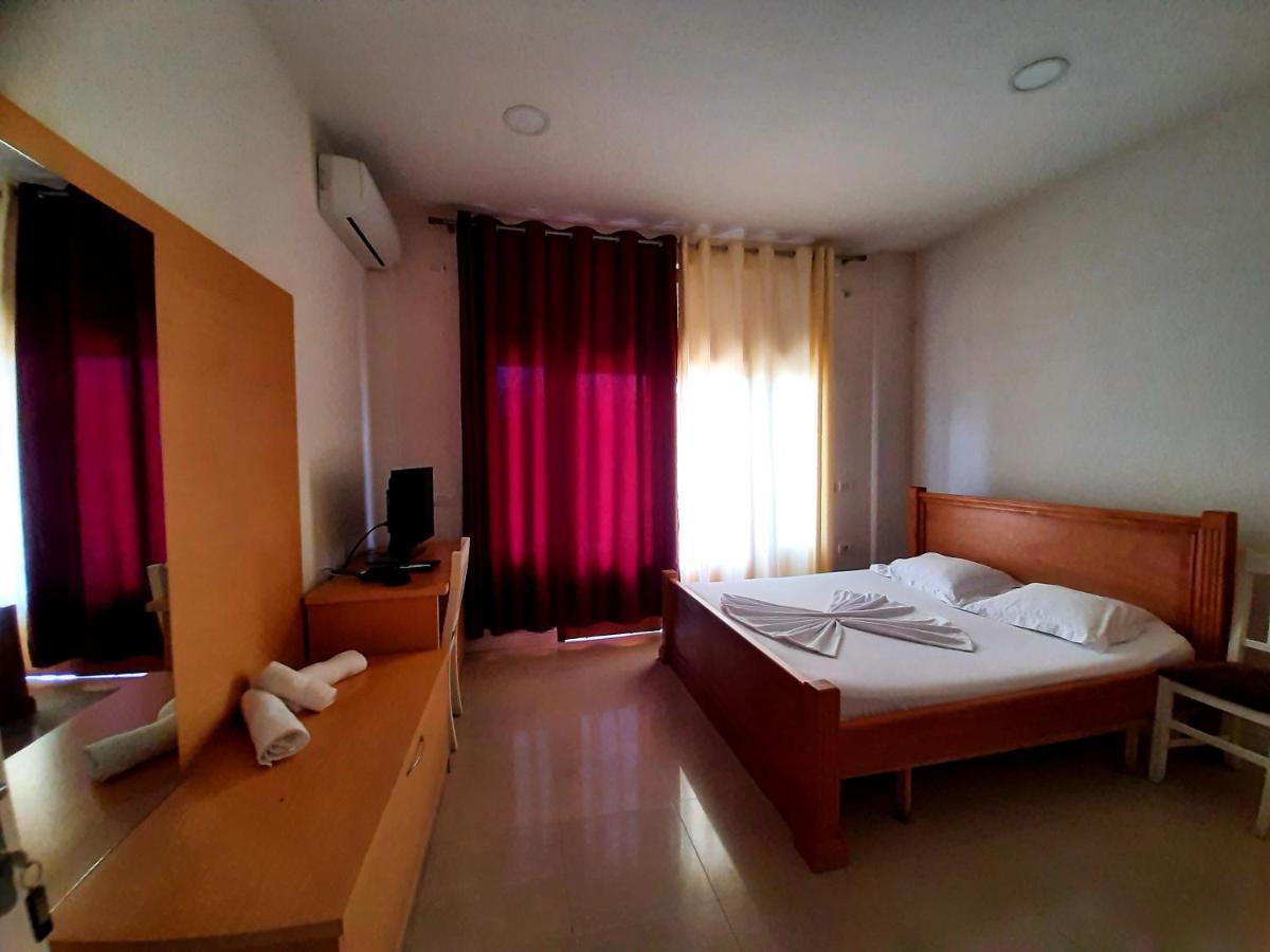 Hotel Vila Giorgio Shkodër Esterno foto