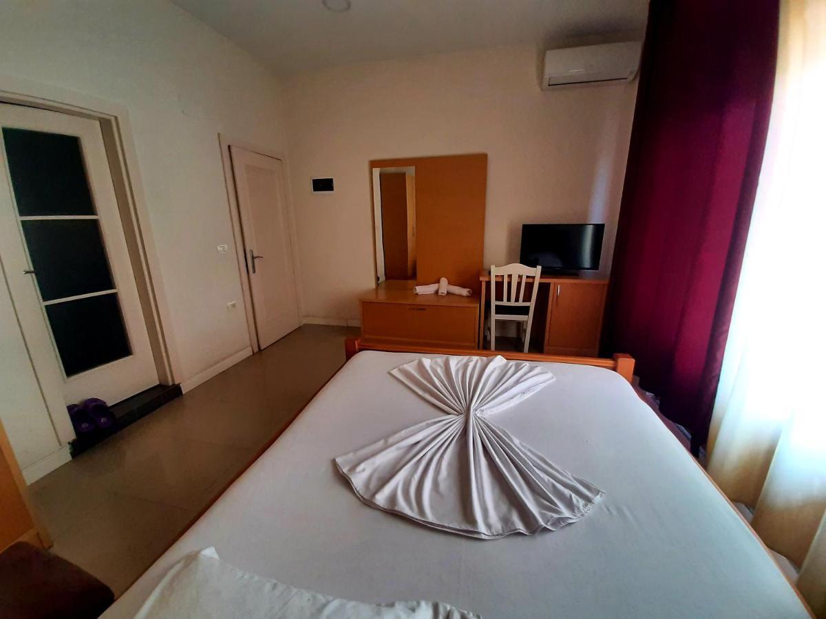 Hotel Vila Giorgio Shkodër Esterno foto