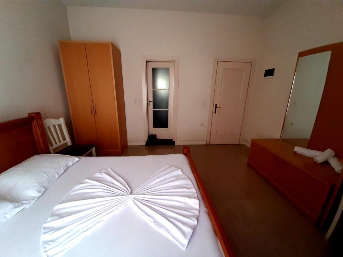 Hotel Vila Giorgio Shkodër Esterno foto