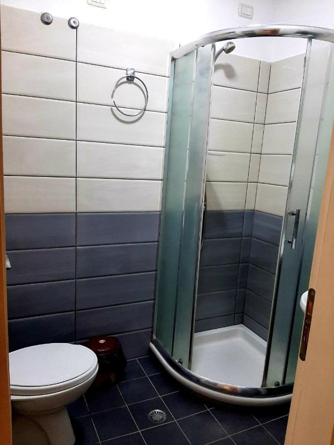 Hotel Vila Giorgio Shkodër Esterno foto