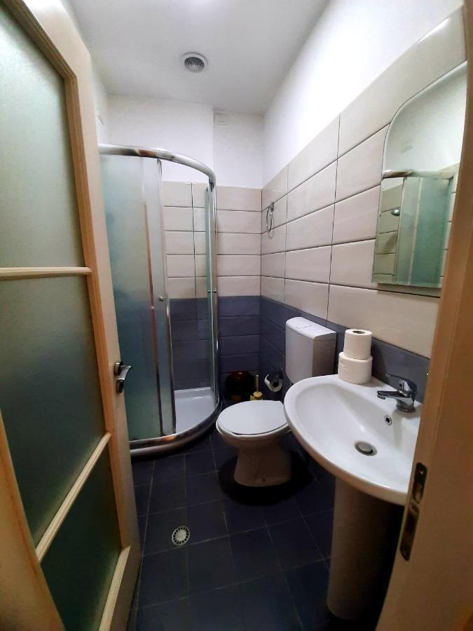 Hotel Vila Giorgio Shkodër Esterno foto