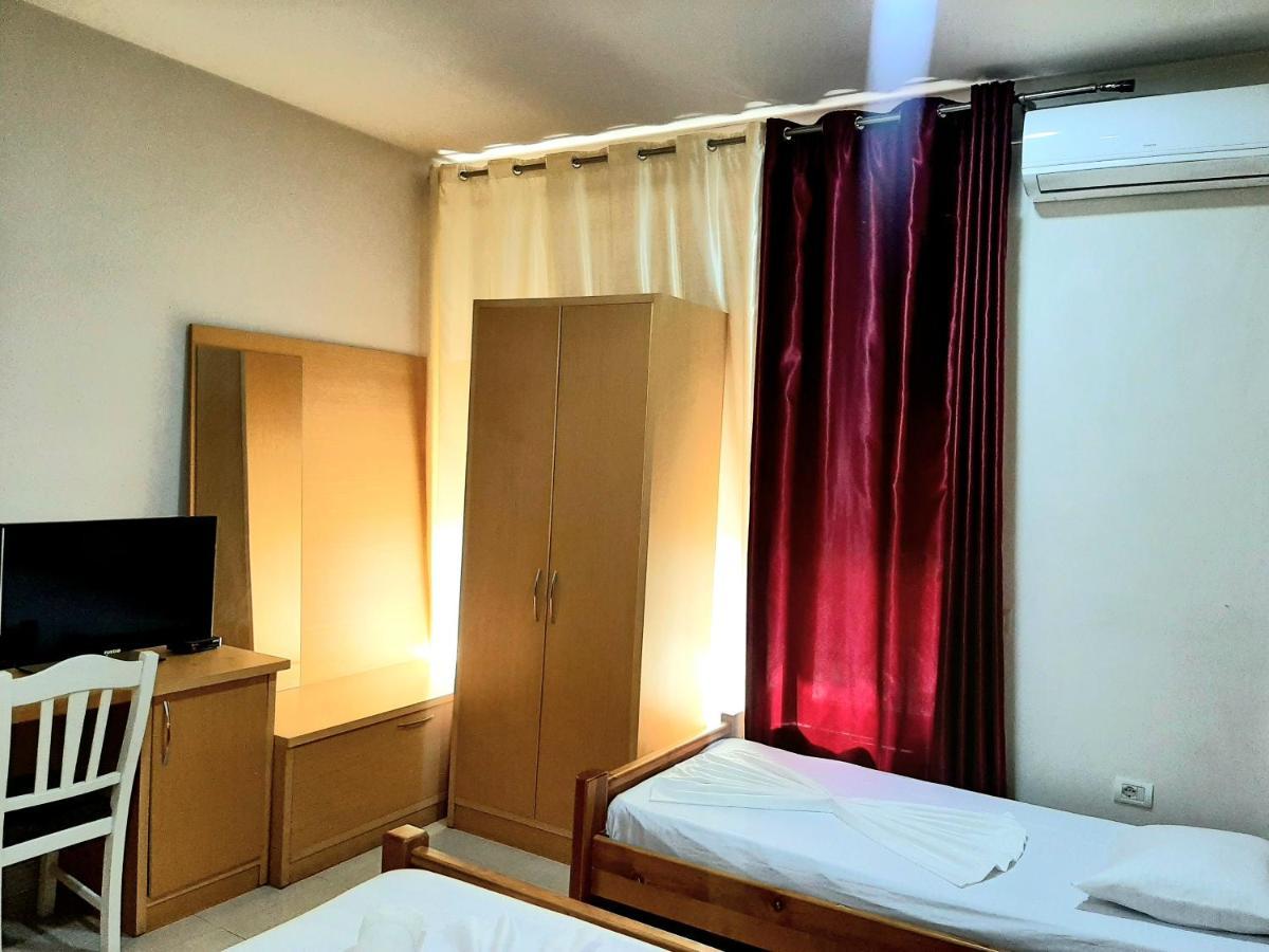 Hotel Vila Giorgio Shkodër Esterno foto