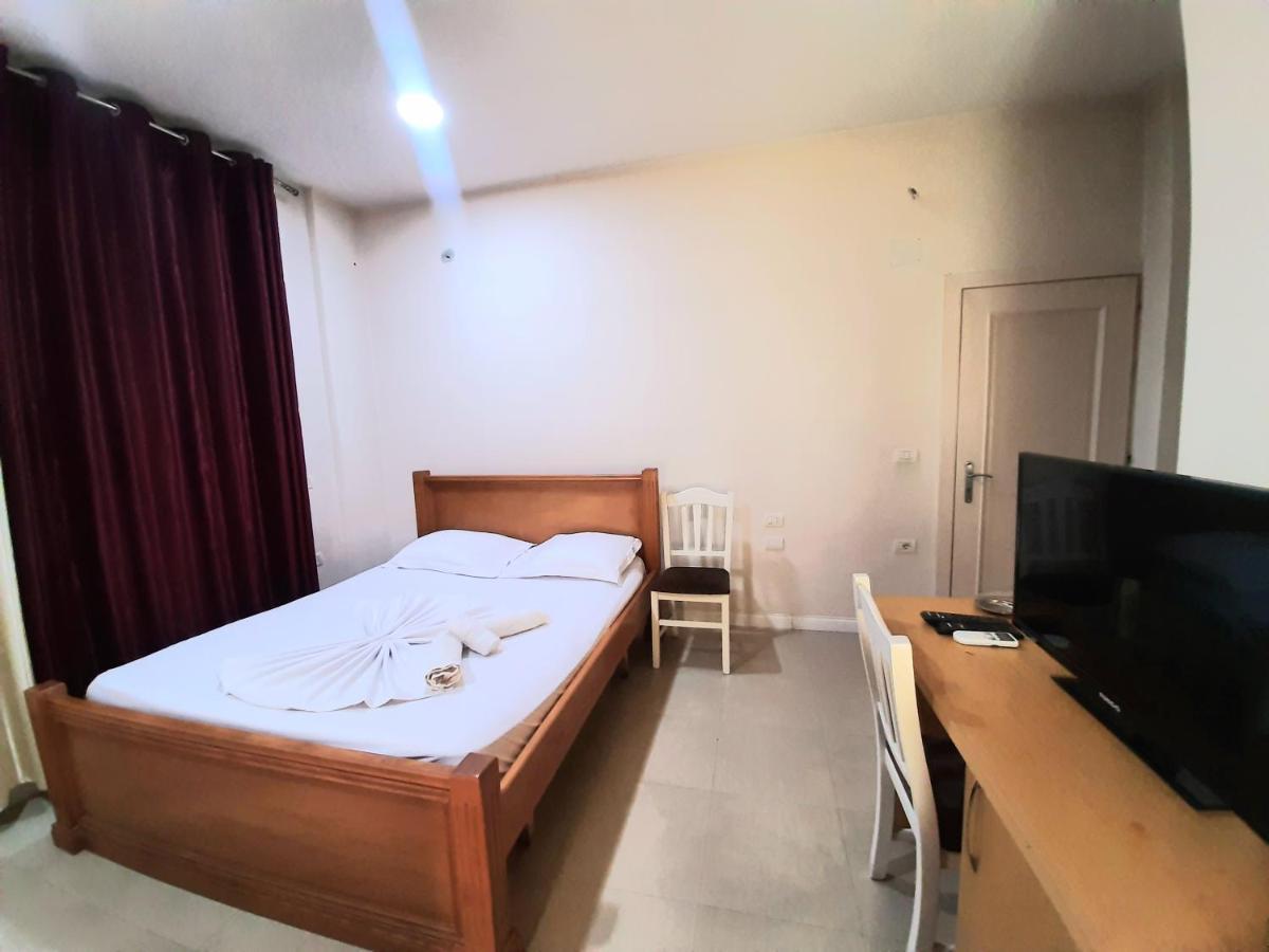 Hotel Vila Giorgio Shkodër Esterno foto
