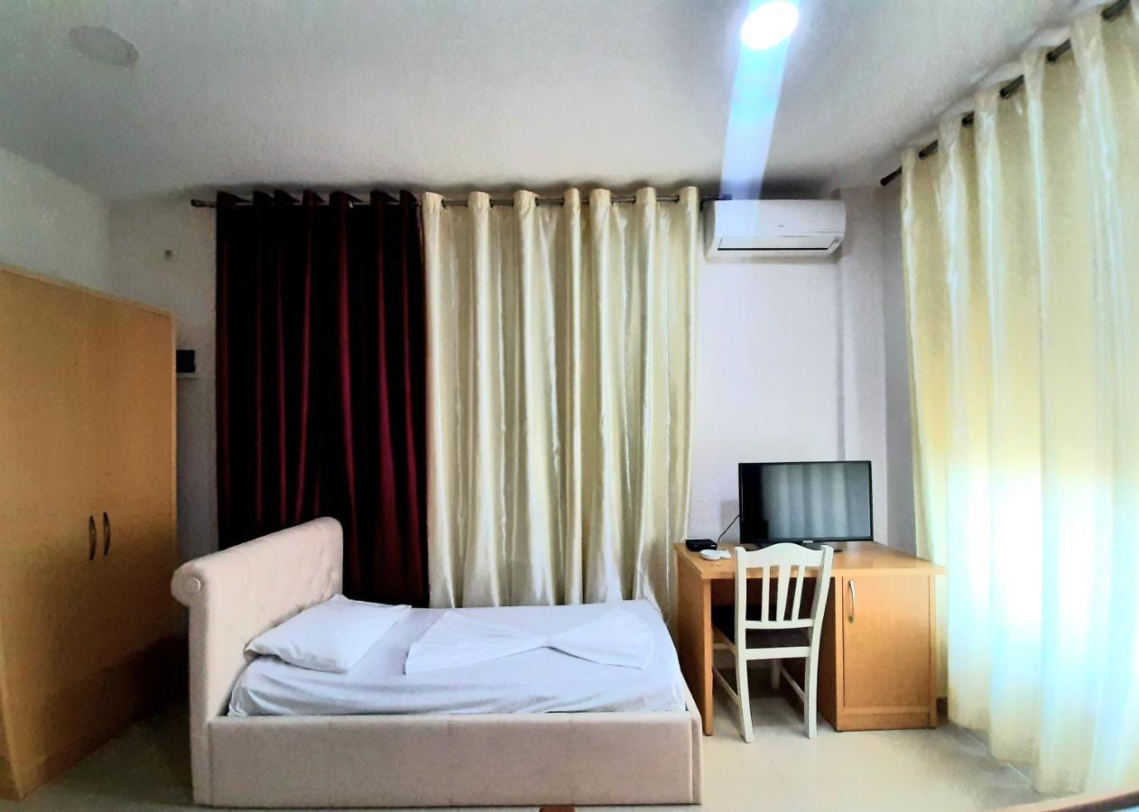 Hotel Vila Giorgio Shkodër Esterno foto