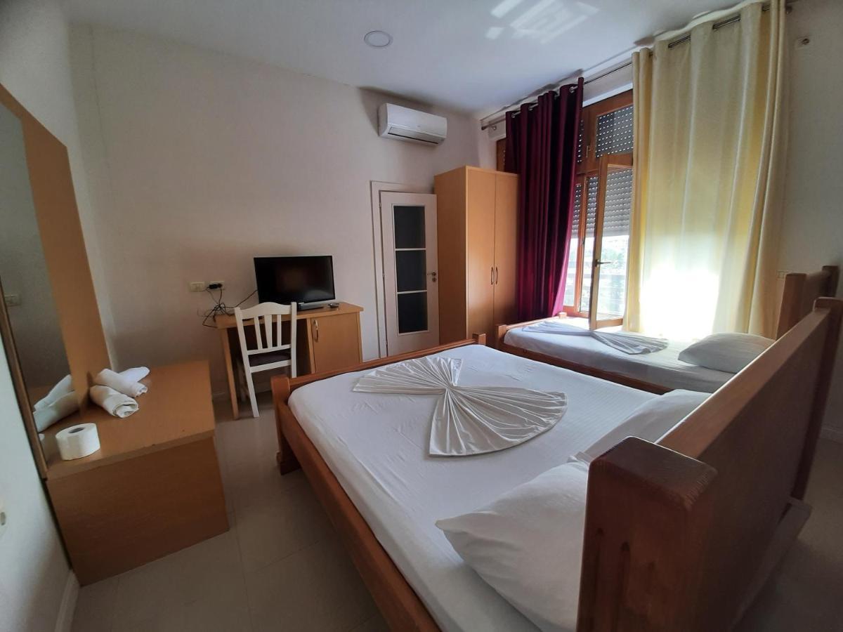Hotel Vila Giorgio Shkodër Esterno foto