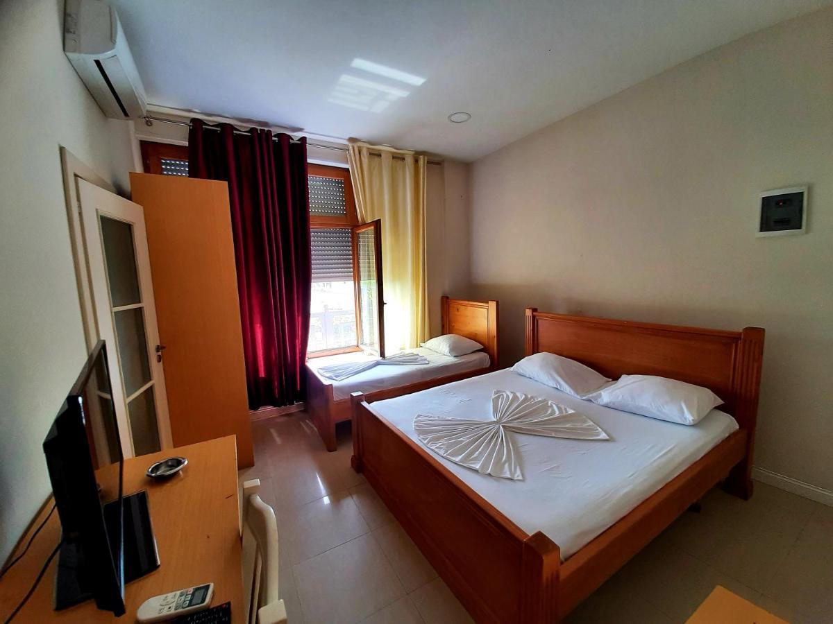 Hotel Vila Giorgio Shkodër Esterno foto